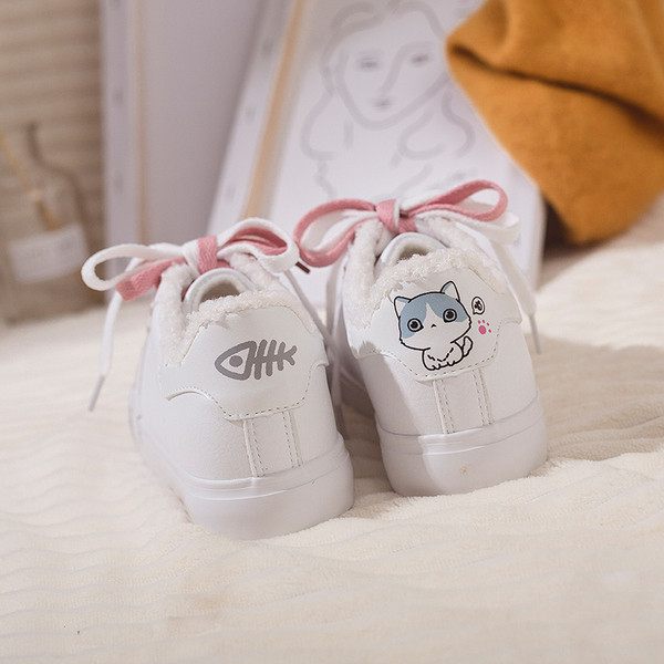 Γυναικείος μαραθώνιος γυναικών με λευκό χρώμα