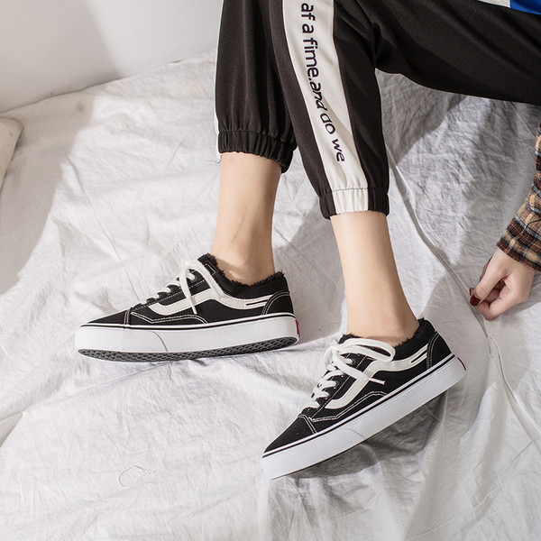 Κυρίες μοντέρνα πάνινα παπούτσια σε δύο σχέδια - διάφορα χρώματα