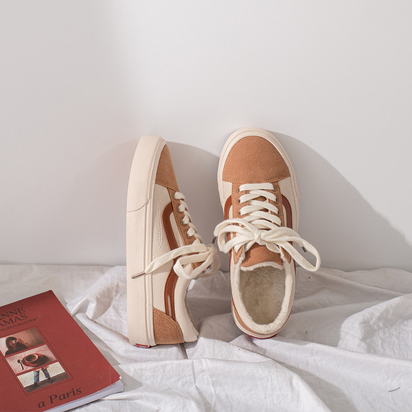 Κυρίες μοντέρνα πάνινα παπούτσια σε δύο σχέδια - διάφορα χρώματα