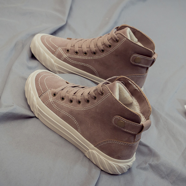 Κυρίες μοντέρνα πάνινα παπούτσια σε τρία χρώματα