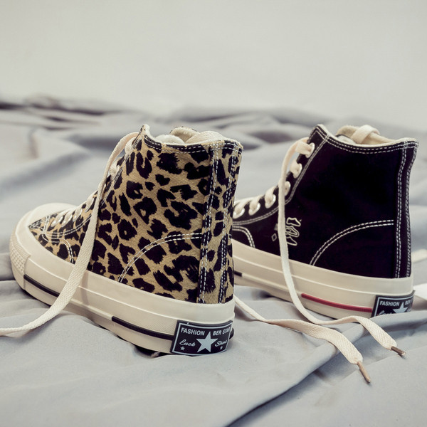 Ανδρικά πάνινα παπούτσια σε δύο χρώματα