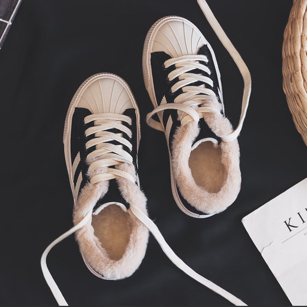 Αντρικά παπούτσια με μαλακή επένδυση σε τρία χρώματα