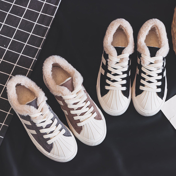 Αντρικά παπούτσια με μαλακή επένδυση σε τρία χρώματα