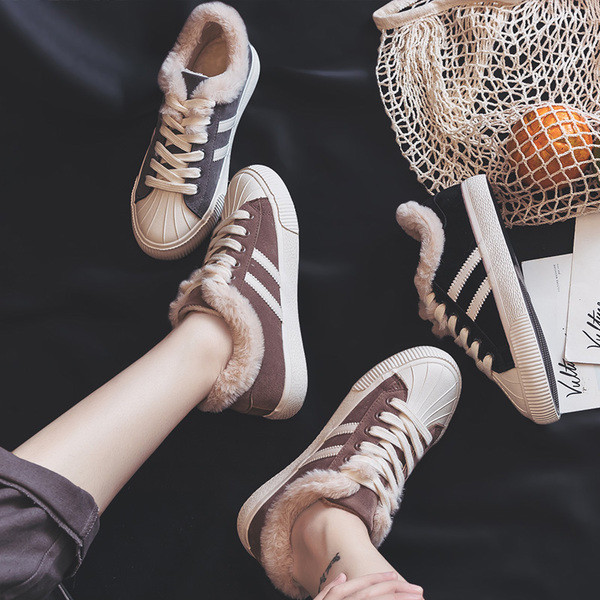 Αντρικά παπούτσια με μαλακή επένδυση σε τρία χρώματα