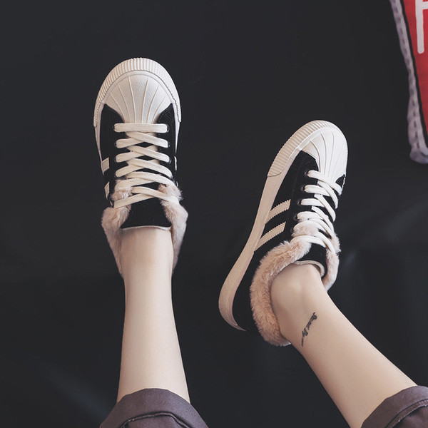 Αντρικά παπούτσια με μαλακή επένδυση σε τρία χρώματα