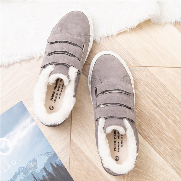 Γυναικεία αθλητικά παπούτσια με μαλακή επένδυση σε διάφορα χρώματα