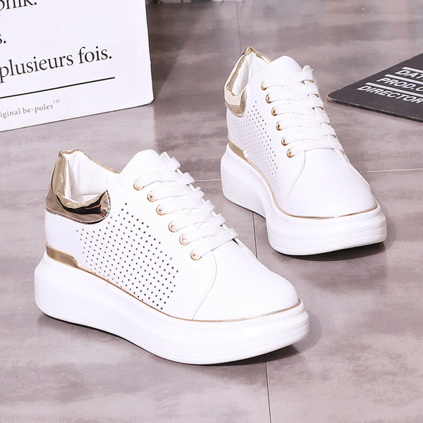 Μοντέρνα γυναικεία παπούτσια σε δύο χρώματα