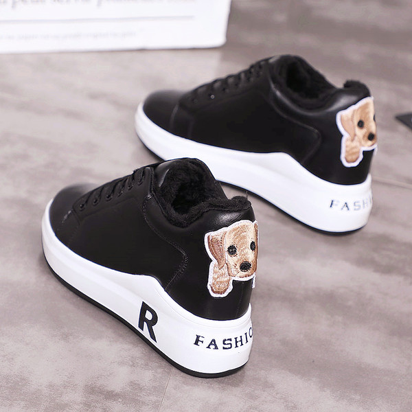 Ανδρικά πάνινα παπούτσια με ψηλή σόλα σε δύο χρώματα με εφαρμογή