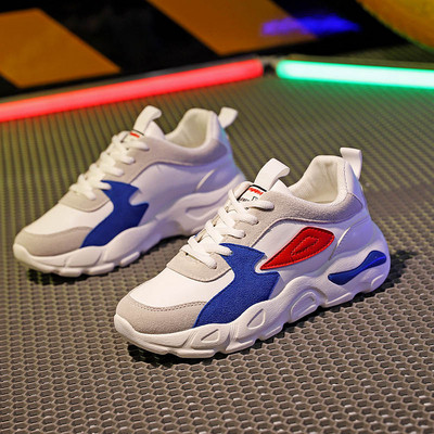 Τα σημερινά χρώματα πάνινα παπούτσια των γυναικών