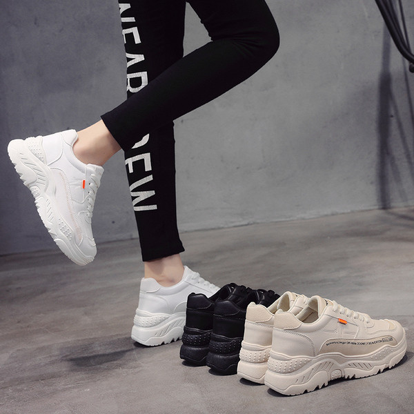 Ανδρικά πάνινα παπούτσια σε τρία χρώματα με ψηλή σόλα