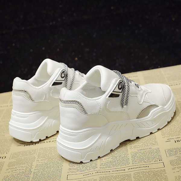 Ανδρικά πάνινα παπούτσια σε τρία χρώματα με ψηλή σόλα