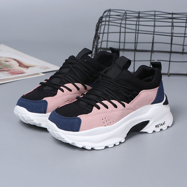Γυναικεία μοντέρνα αθλητικά παπούτσια σε διάφορα χρώματα