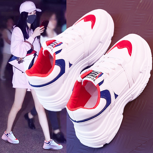 Κυρίες μοντέρνα πάνινα παπούτσια σε τρία χρώματα