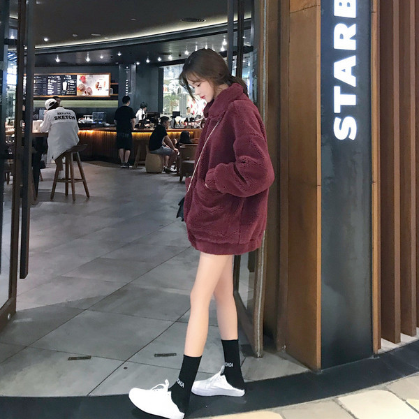 Пухено дамско палто широк модел с джобове в три цвята