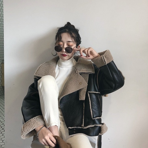 Зимно дамско яке от еко кожа с мека подплата в черен цвят