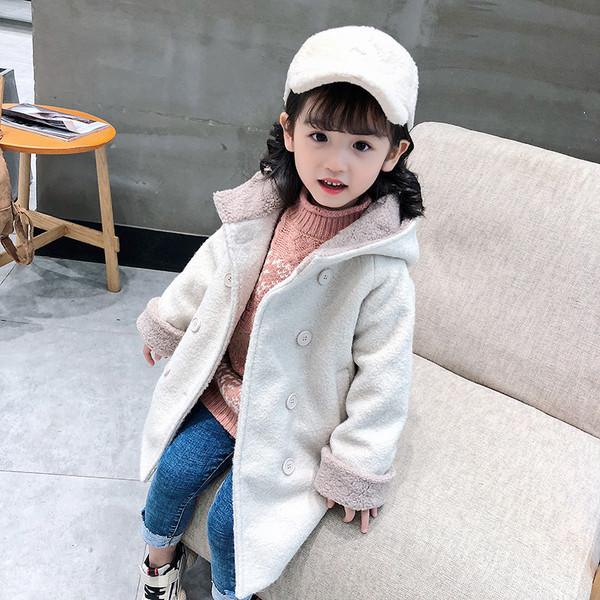 Μοντέρνο παιδικό παλτό με μαλακή επένδυση και κουμπιά