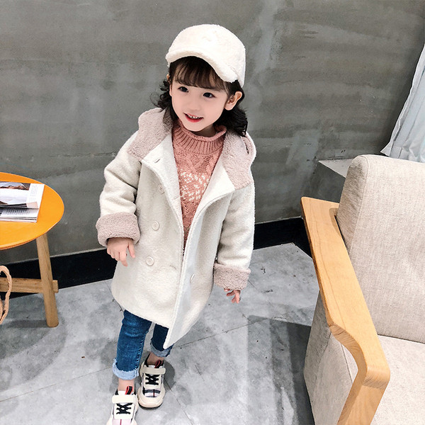 Μοντέρνο παιδικό παλτό με μαλακή επένδυση και κουμπιά