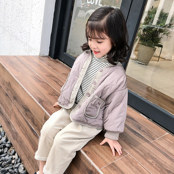 Изчистено детско яке за момичета в сив цвята