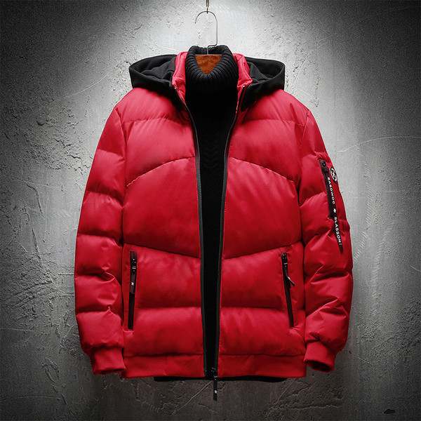 Спортно-ежедневно мъжко яке с качулка в черен ,бял и червен цвят 