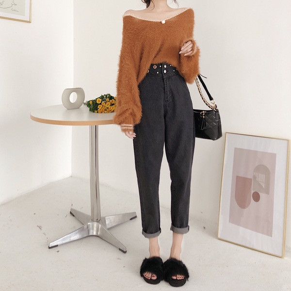 Модерни дамски дънки с висока талия и метални елементи в два цвята