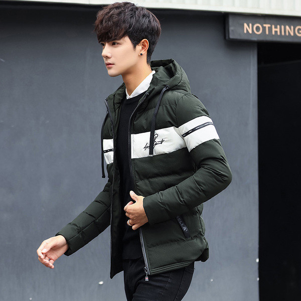 Aktuális férfi téli kabát fehér szegéllyel és kapucnival két színben