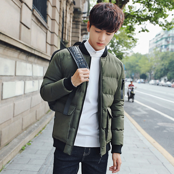 Alkalmi férfi dzseki fekete és zöld zsebekkel