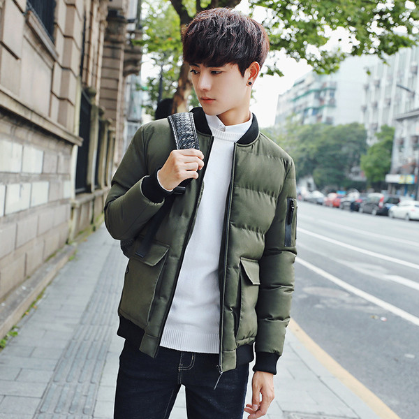 Alkalmi férfi dzseki fekete és zöld zsebekkel