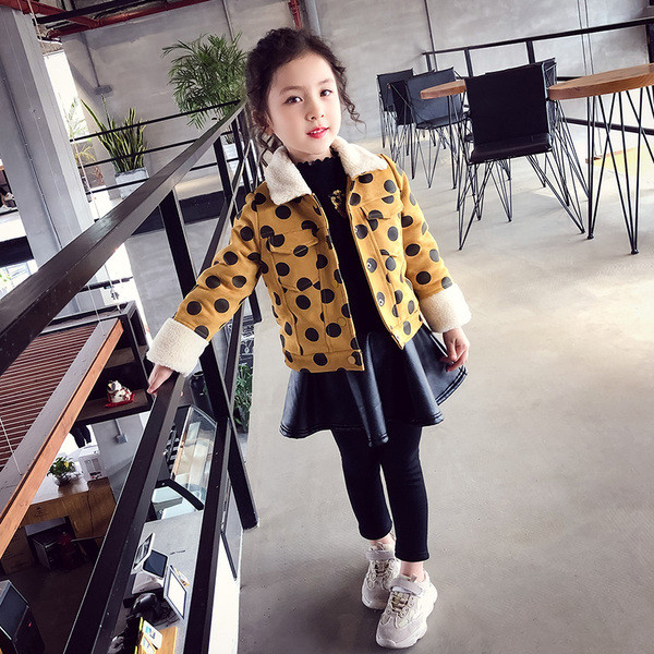 Stílusos gyerekkabát lányoknak puha béléssel