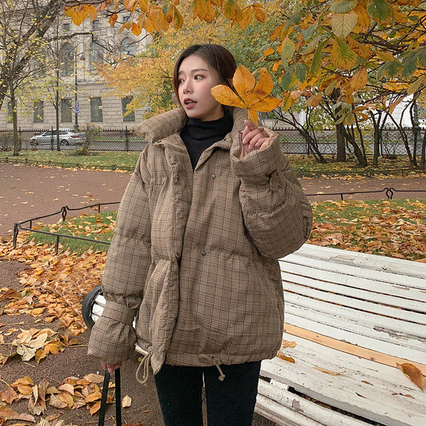 Stílusos női kockás kabát