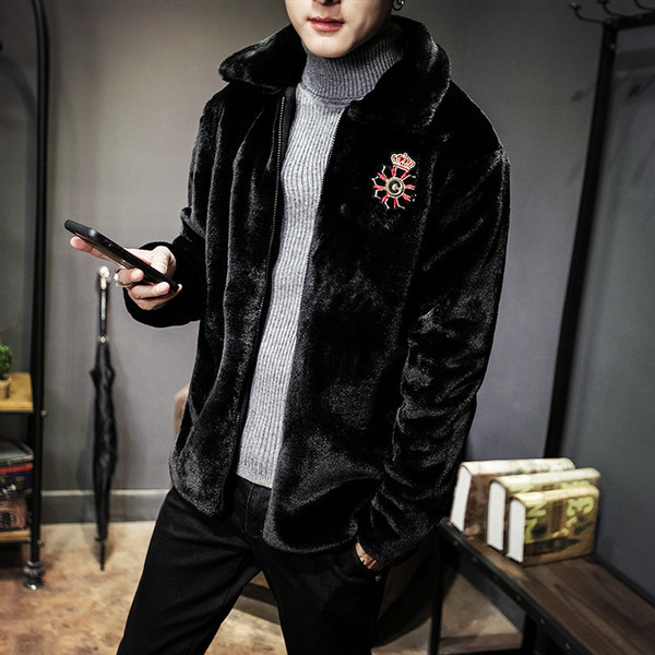 Új modell férfi pehelykabát fekete színben - három modell