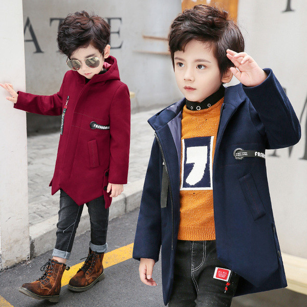 Gyerekkabát fiúknak három színben