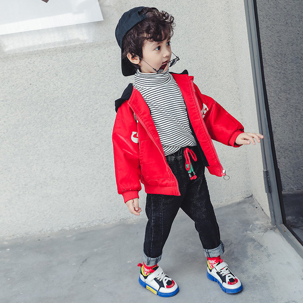 Gyermek kabát fiúknak két színben - piros és kék