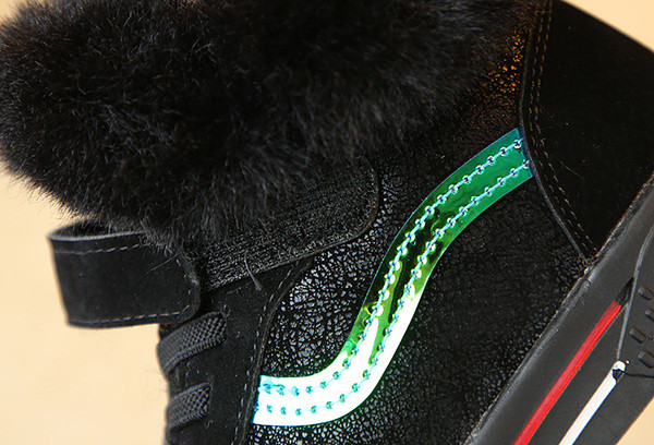 Gyermek téli tornacipő lányoknak piros, fekete és barna színben