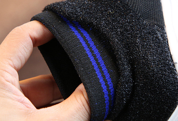 Téli gyerek tornacipő fiúknak nyakkendő nélkül, két színben