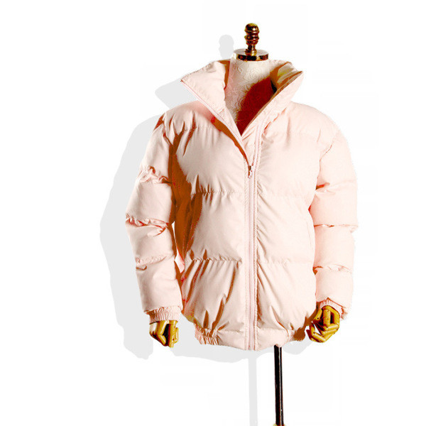 Modern női kabát, hátulján rózsaszín mintával