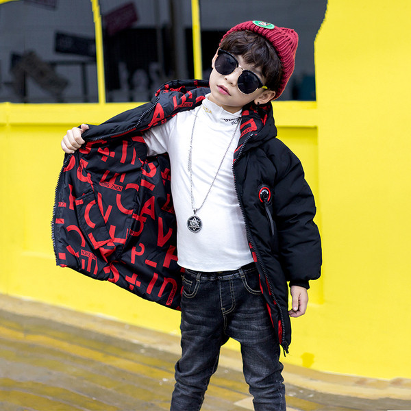 Modern kétoldalas gyerekkabát fiúknak