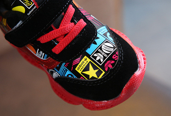 Meleg baba tornacipő lányoknak és fiúknak piros, kék és lila színben