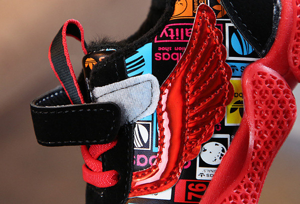 Meleg baba tornacipő lányoknak és fiúknak piros, kék és lila színben