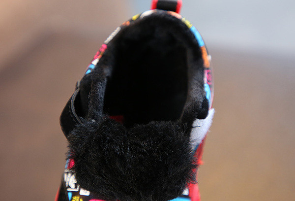 Meleg baba tornacipő lányoknak és fiúknak piros, kék és lila színben