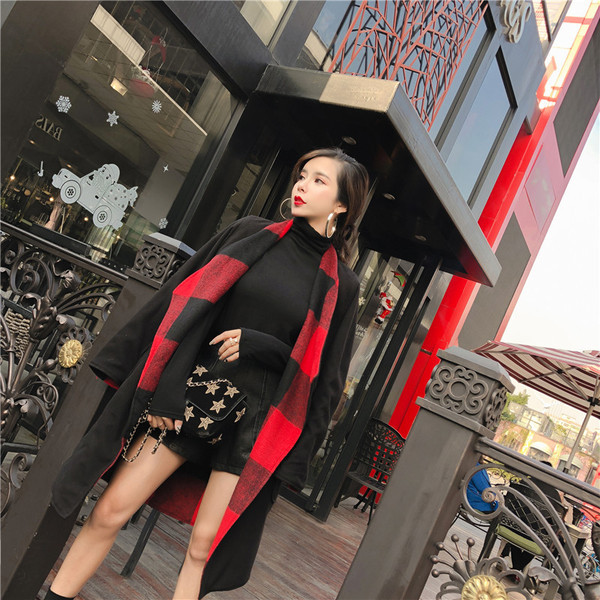 Női alkalmi kabát zsebekkel - hosszú modell