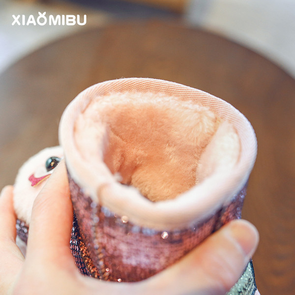 Modern gyerekcsizma rózsaszín pehelyszínnel