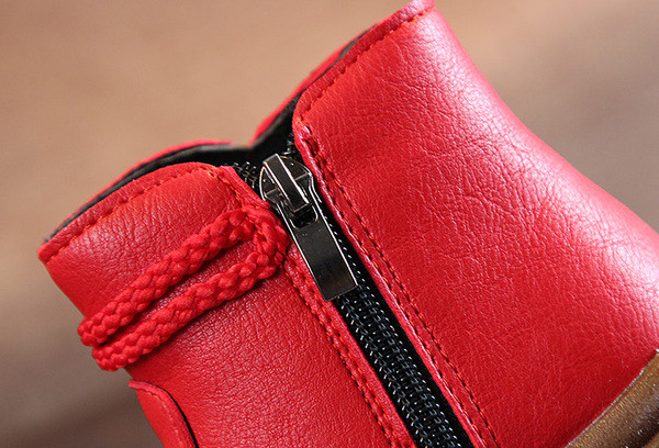 Öko bőrből készült téli gyerekcsizma lányoknak piros, fekete és rózsaszín színben