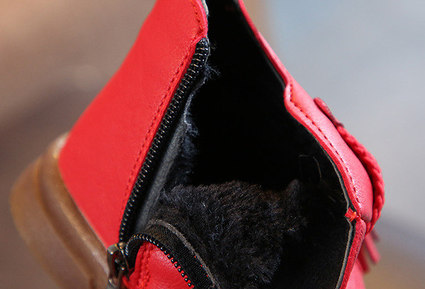 Öko bőrből készült téli gyerekcsizma lányoknak piros, fekete és rózsaszín színben