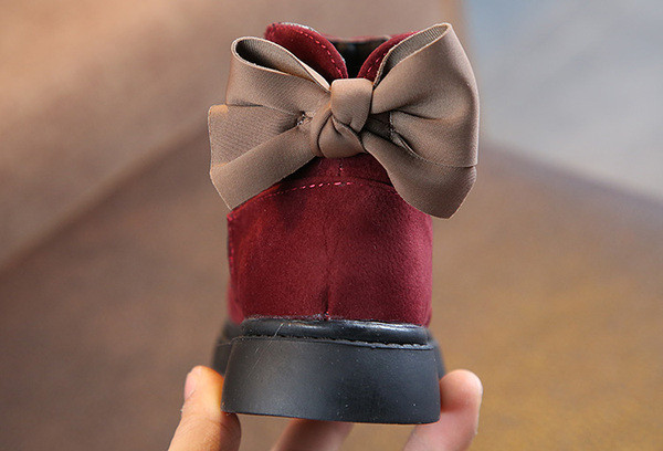 ÚJ gyerekcsizma szalaggal fekete, barna és bordó színben