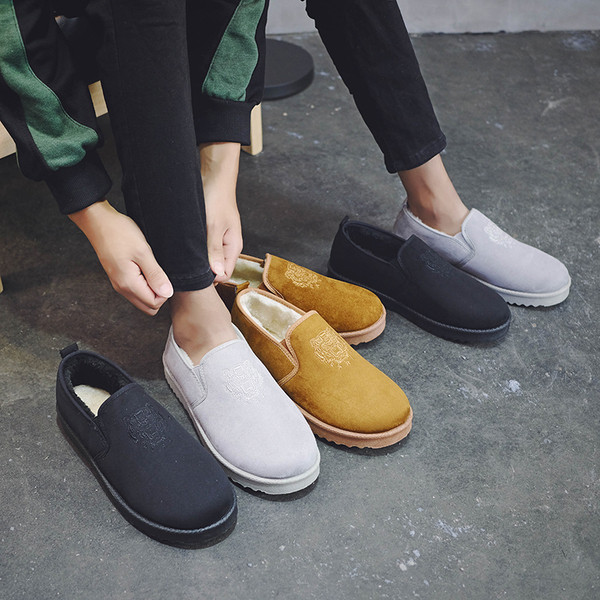 Μοντέρνα χειμωνιάτικα παπούτσια ανδρών σε τρία χρώματα με κεντήματα