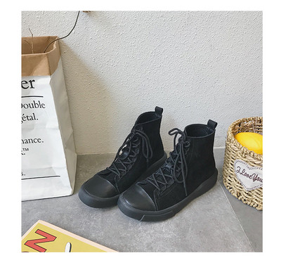 Alkalmi női tornacipő öko velúrból fekete színben