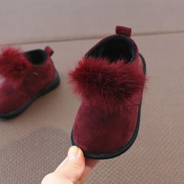 Pehelyes téli gyerekcipő két színben