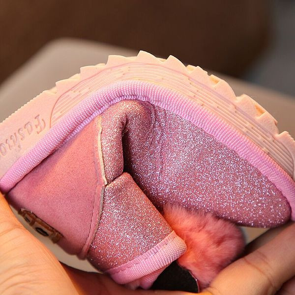 Gyerekcsizma lányoknak puha béléssel és 3D elemmel