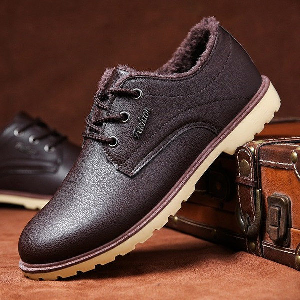 Eko bőrből készült alkalmi férfi téli cipő