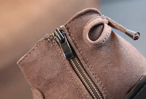 Téli gyerekcsizma lányoknak három színben